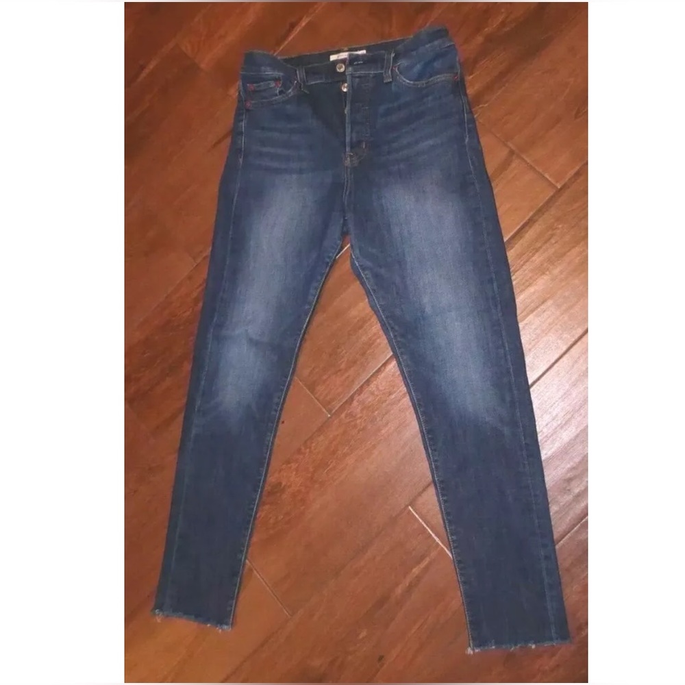 Levi’s Wedgie Skinny Cut Off Jeans 29
